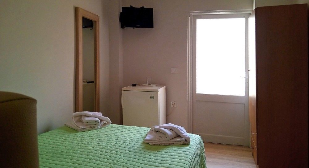 Katerina For Rent Aparthotel Chrissi Akti Chania